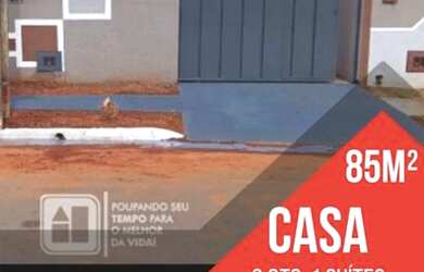 Imagem: A casa possui 2 Dormitórios, 2 Banheiros, 2 Vagas na garagem