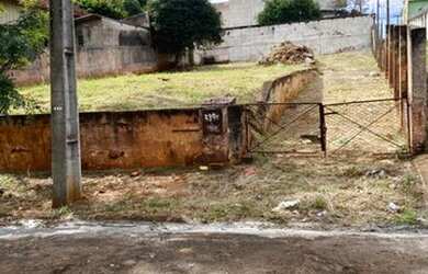 Imagem: O terreno possui 450m² de Área e está localizado em Boa