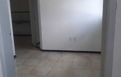 Imagem: A casa possui 2 Dormitórios, 1 Banheiro e está localizado