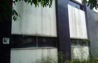 Imagem: O depósito possui 5 Vagas na garagem e 510m² de Área e está