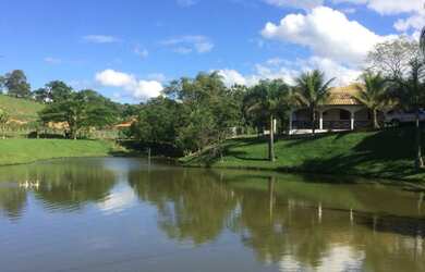 Imagem 2: Fazenda para Venda - FAZENDA, FLORESTAL - 110000m², 3 vagas