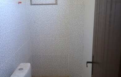 Imagem 2: Casa com loja em Dias Tavares. Casa, loja , terraço e garagem para 02...