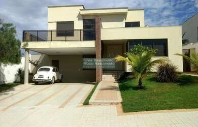 Imagem: A casa em condomínio possui 4 Dormitórios, 5 Banheiros, 4