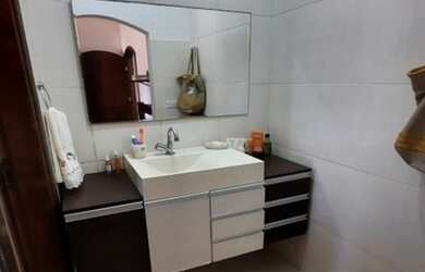 Imagem 13: Casa com piscina para venda no Jardim Aruan em Caraguatatuba