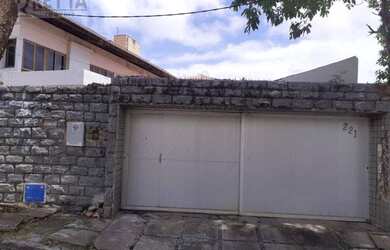 Imagem: A casa em condomínio possui 3 Dormitórios, 4 Banheiros, 3