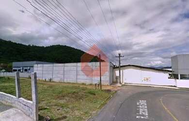 Imagem: O depósito possui 1.000m² de Área e está localizado em