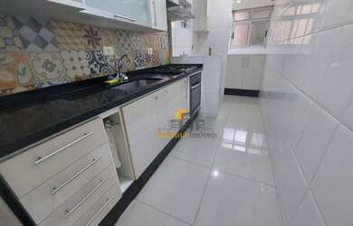 Imagem: O apartamento possui 3 Dormitórios, 1 Banheiro, 1 Vaga na garagem