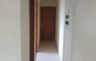 Imagem: A casa possui 3 Dormitórios, 2 Banheiros, 4 Vagas na garagem