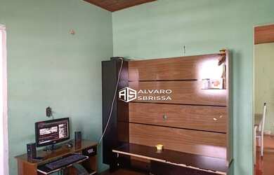 Imagem: A casa possui 2 Dormitórios, 1 Banheiro, 175m² de Área e