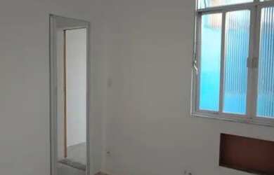 Imagem: A casa possui 3 Dormitórios, 1 Banheiro e 2 Vagas na garagem