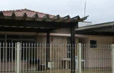 Imagem: A casa possui 5 Dormitórios, 4 Banheiros, 3 Vagas na garagem