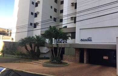 Imagem: O apartamento possui 4 Dormitórios, 3 Banheiros, 2 Vagas na