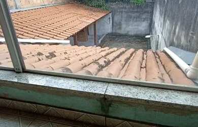 Imagem: A casa possui 4 Dormitórios, 2 Banheiros, 2 Vagas na garagem