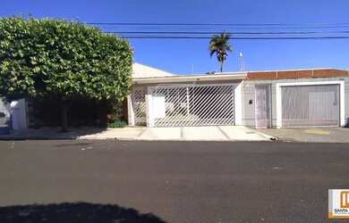 Imagem: O depósito possui 4 Vagas na garagem, 250m² de Área, Imóvel