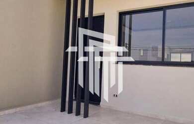 Imagem: A casa possui 3 Dormitórios, 2 Banheiros, 2 Vagas na garagem