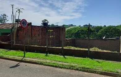 Imagem: O terreno possui 300m² de Área e está localizado em Jardim