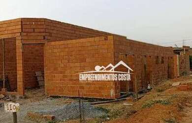 Imagem: A casa possui 3 Dormitórios, 1 Banheiro, 140m² de Área e