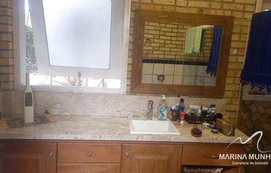 Imagem 16: Casa com grande jardim na Praia do Rosa