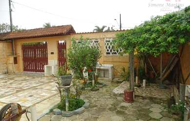 Imagem: A casa possui 2 Dormitórios, 2 Banheiros, 5 Vagas na garagem