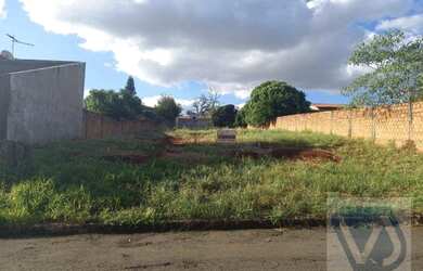 Imagem: O terreno possui 1.351m² de Área, Churrasqueira, Piscina