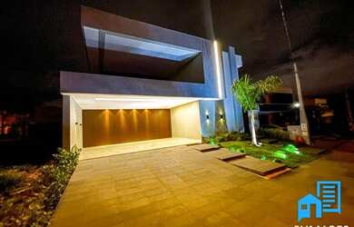 Imagem: A casa em condomínio à venda possui 4 Dormitórios, 5 Banheiros