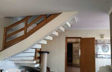 Imagem: A casa possui 3 Dormitórios, 2 Banheiros, 2 Vagas na garagem