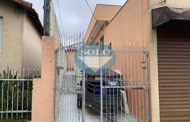 Imagem: A casa possui 2 Dormitórios, 1 Banheiro, 1 Vaga na garagem