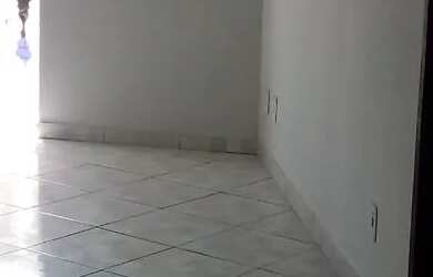 Imagem: A casa possui 2 Dormitórios, 1 Banheiro e está localizado