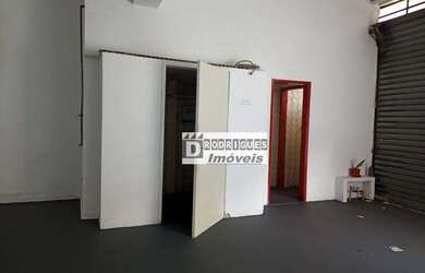 Imagem: O depósito possui 130m² de Área e está localizado em Centro