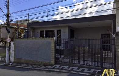 Imagem: O depósito possui 2 Vagas na garagem e 277m² de Área e está