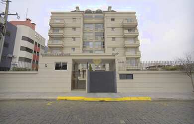 Imagem: O apartamento possui 2 Dormitórios, 1 Banheiro, 2 Vagas na