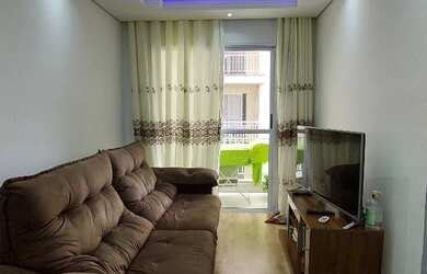 Imagem: O apartamento possui 2 Dormitórios, 1 Banheiro, 1 Vaga na garagem