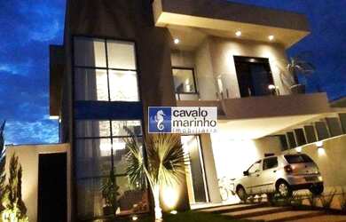 Imagem: A casa em condomínio possui 4 Dormitórios, 5 Banheiros, 4