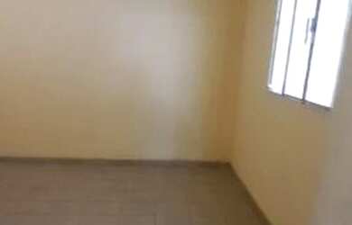 Imagem: A casa possui 2 Dormitórios, 1 Banheiro e está localizado