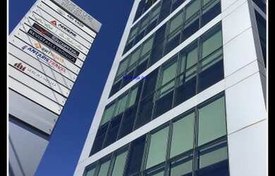 Imagem: O depósito possui 1 Vaga na garagem, 86m² de Área e está