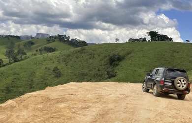 Imagem 2: Excelente terreno com linda vista da pedra do baú com projeto para 4...