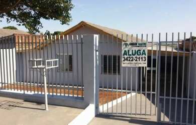 Imagem: A casa possui 3 Dormitórios, 2 Banheiros, 1 Vaga na garagem