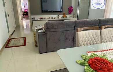 Imagem: O apartamento possui 4 Dormitórios, 2 Banheiros, 2 Vagas na