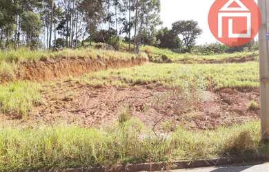 Imagem: O terreno possui 393m² de Área e está localizado em Altos