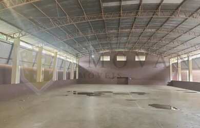 Imagem: O depósito possui 5 Vagas na garagem, 700m² de Área e está