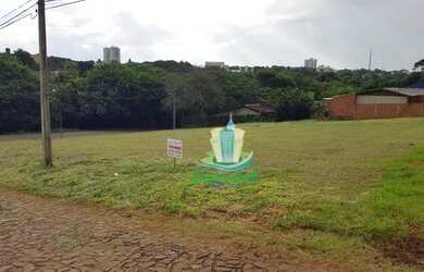 Imagem: O terreno possui 542m² de Área e está localizado em Maracana