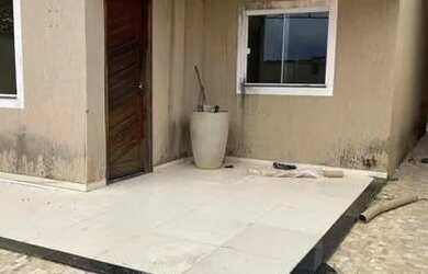 Imagem: A casa possui 3 Dormitórios, 3 Banheiros, 1 Vaga na garagem