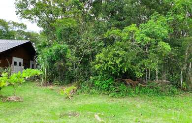 Imagem: O terreno possui 360m² de Área e está localizado em Itapoá