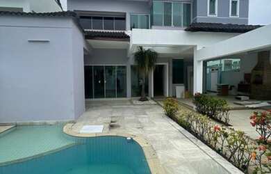 Imagem: A casa em condomínio possui 4 Dormitórios, 5 Banheiros, 2