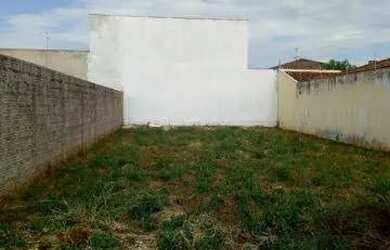 Imagem: O terreno possui 50m² de Área e está localizado em Unamar