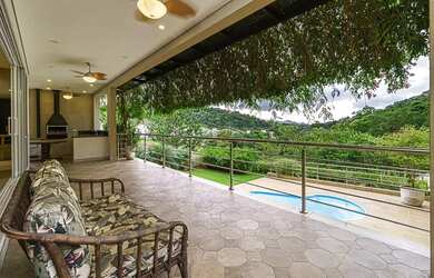 Imagem: A casa em condomínio possui 3 Dormitórios, 5 Banheiros, 4