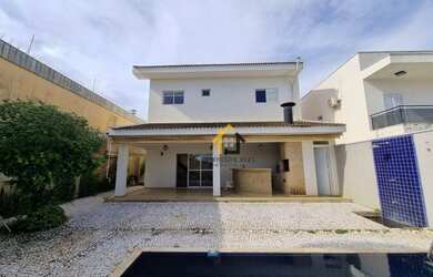 Imagem: A casa em condomínio possui 3 Dormitórios, 5 Banheiros, 4