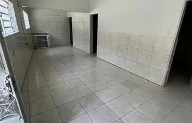 Imagem: A casa possui 2 Dormitórios, 1 Banheiro, 80m² de Área e