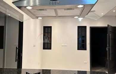 Imagem: A casa possui 2 Dormitórios, 1 Banheiro, 3 Vagas na garagem