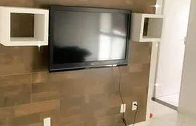 Imagem: O apartamento possui 2 Dormitórios, 1 Banheiro e 1 Vaga na